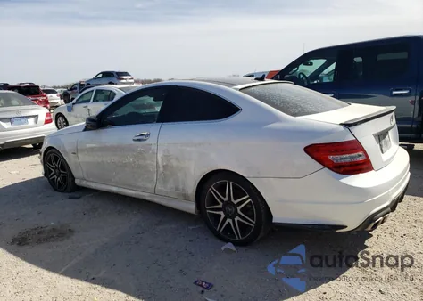 2013 Mercedes-Benz C 250 from USA, damaged, VIN WDDGJ4HB7DG011248